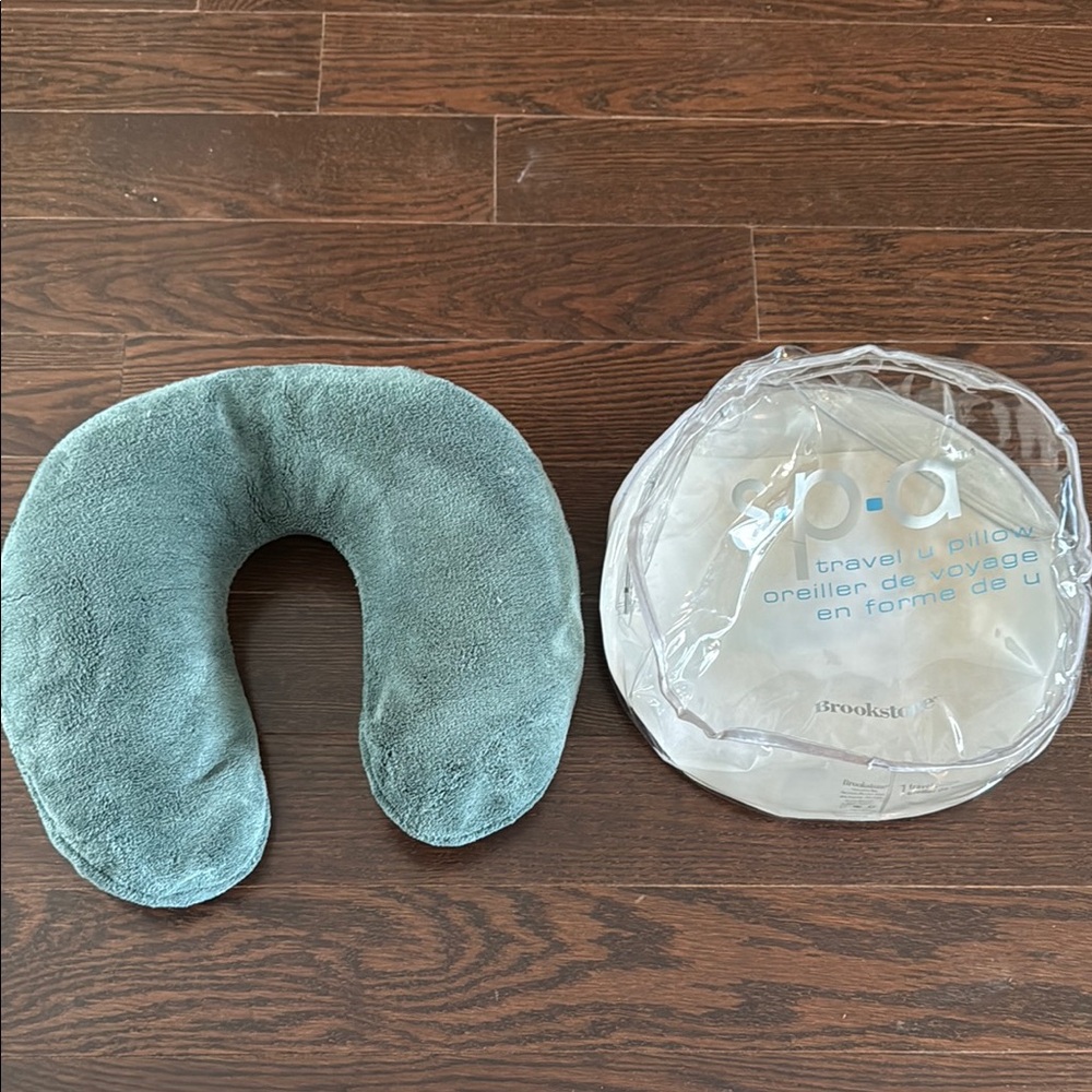 Brookstone Teal U-Shaped Travel Pillow